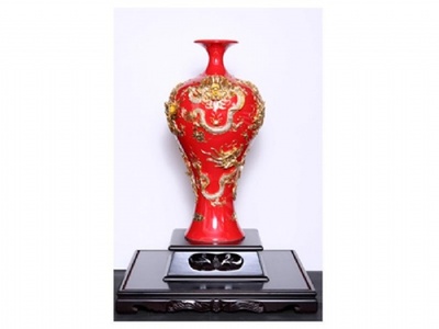 漆线雕圆盘与花瓶 成都工艺礼品的精致韵味